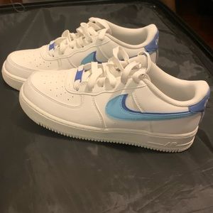 Big kids Nike Air Force 1 LV8 SE